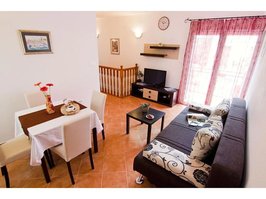 Apartments Cambi Kastela Croatia